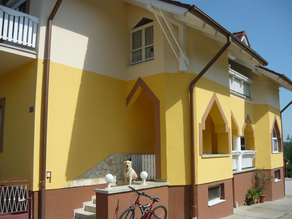 Kaman Vendeghaz Apartment Alsopahok Exterior photo